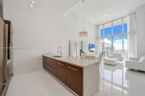 475 Brickell Ave, Miami, FL 33131