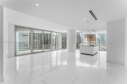 300 Biscayne Blvd Way, Miami, FL 33131