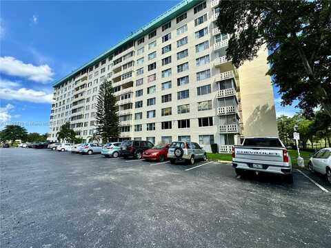 4330 Hillcrest Dr, Hollywood, FL 33021