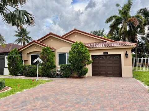 5472 NW 184th St, Miami Gardens, FL 33055