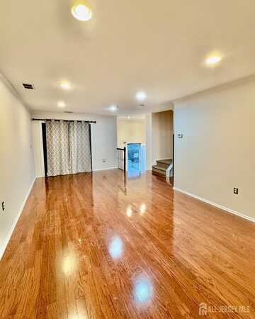 410 Great Beds Court, Perth Amboy, NJ 08861