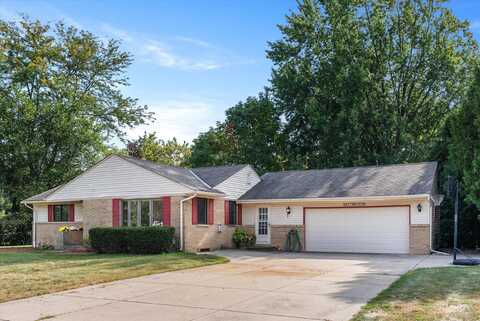 W178n5079 Roseway Ave, Menomonee Falls, WI 53051