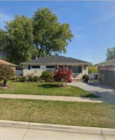 25394 Arlington, Roseville, MI 48066