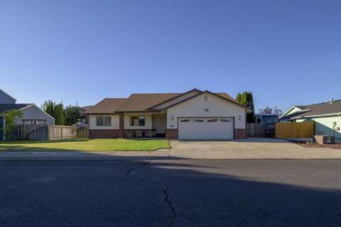 2114 NW Greenwood Place, Redmond, OR 97756