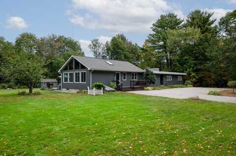 82 Central Tpke, Sutton, MA 01590