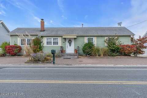 86 Jonathan Drive, Manahawkin, NJ 08050