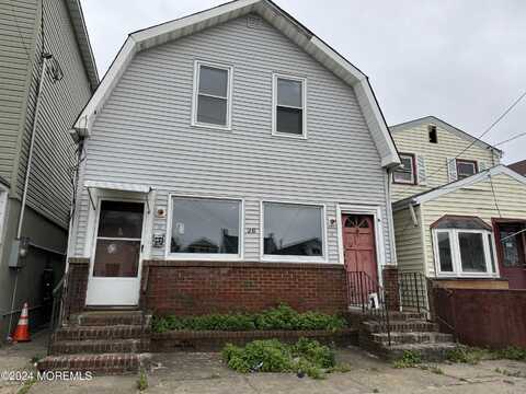 26 Pine View Avenue, Keansburg, NJ 07734