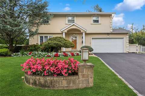 38 Sagamore Way S, Jericho, NY 11753