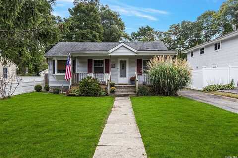 69 N Ocean Avenue, Ronkonkoma, NY 11779