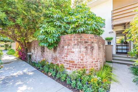 5237 Village Grn 1/2, Los Angeles, CA 90016