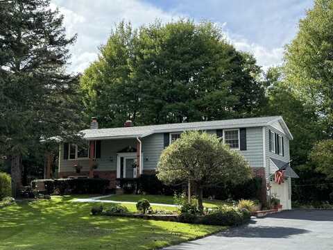 48 Richmond Drive, Shelburne, VT 05482