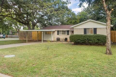 801 Clover Park Drive, Arlington, TX 76013