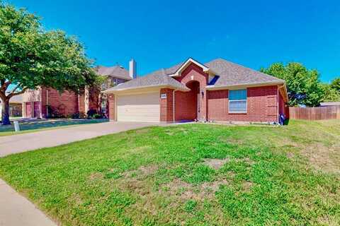 1216 Lake Forest Drive, Grand Prairie, TX 75052