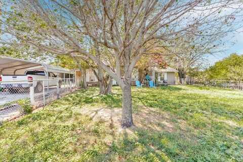 701 S Hill Street, Decatur, TX 76234