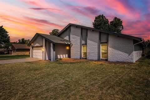 11017 Coachman Road, Yukon, OK 73099