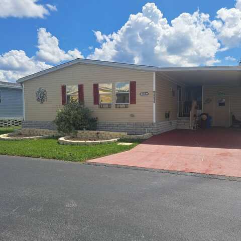 39530 Keiths Cir, Zephyrhills, FL 33542