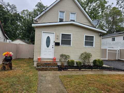 116 Smith Street, Amityville, NY 11701