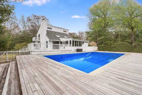 3 North Woods Lane, East Hampton, NY 11937