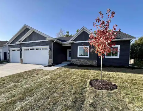 780 BLUESTEM Court, Blue Grass, IA 52726