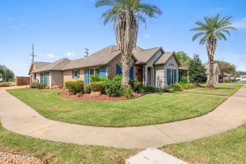 101 Bull Run Circle, Broussard, LA 70518