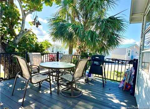 205 Nettles Blvd, Jensen Beach, FL 34957