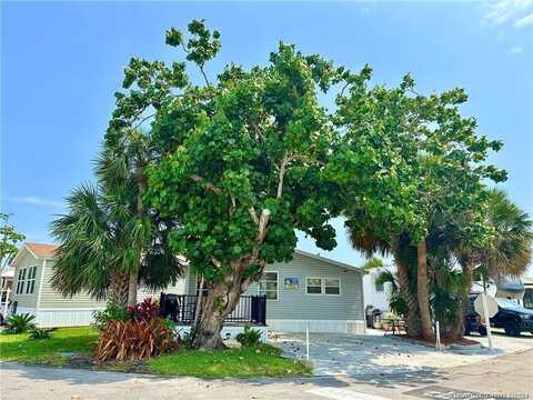 205 Nettles Blvd, Jensen Beach, FL 34957