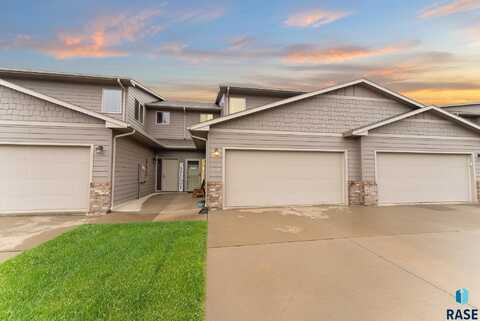 7124 S Bridger Pl, Sioux Falls, SD 57108