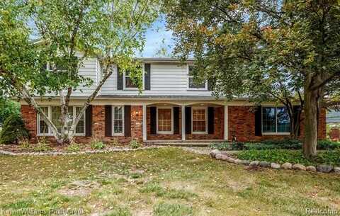 6748 LESLEE CREST Drive, West Bloomfield, MI 48322