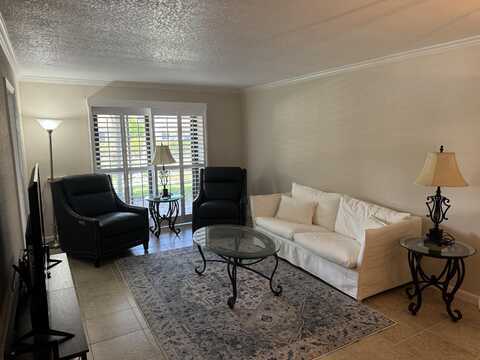 330 SE 19th Avenue, Deerfield Beach, FL 33441