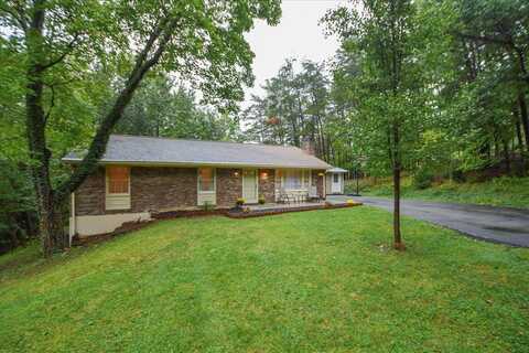 3439 Meadowlark RD, Roanoke, VA 24018