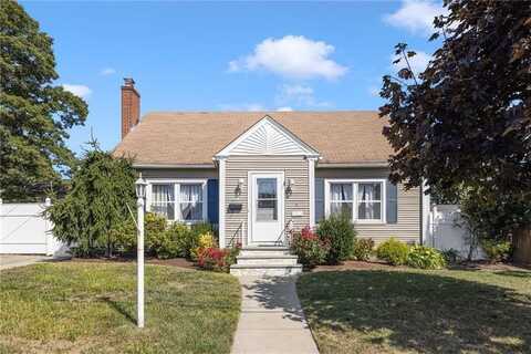 37 BROOKFIELD Drive, Cranston, RI 02920