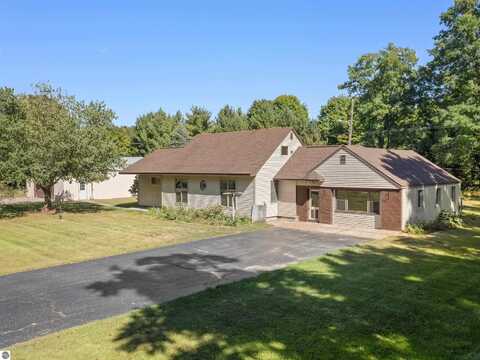 1939 Hanmer Road, Benzonia, MI 49616