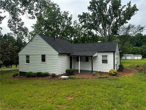 6328 Robinhood Road, Pfafftown, NC 27040