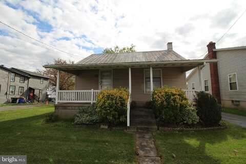 954 W MAIN STREET, NEW HOLLAND, PA 17557