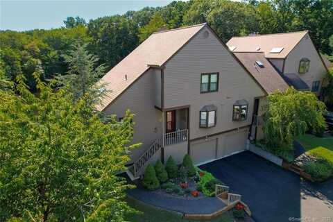 8 Wrabel Circle, Monroe, CT 06468