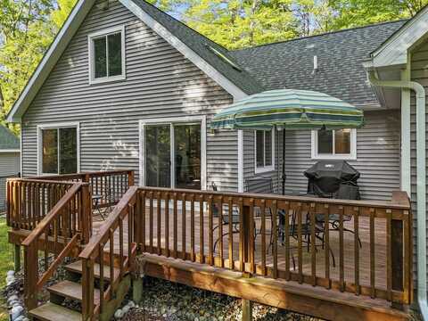 205 Winter Jasmine Lane, Roscommon, MI 48653