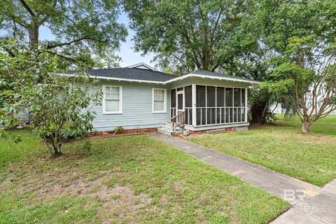 211 3rd Street, Chickasaw, AL 36611