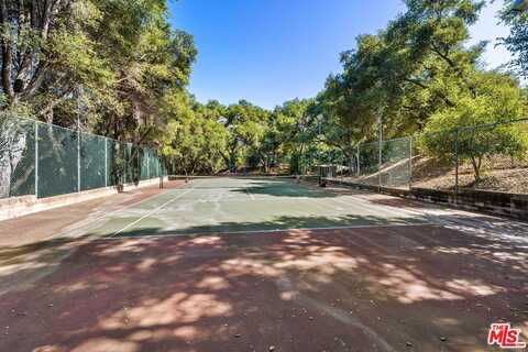 730 Crater Camp Dr, Calabasas, CA 91302