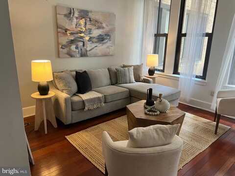 1500 CHESTNUT STREET, PHILADELPHIA, PA 19102