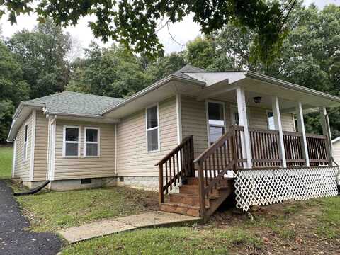 1733 SPRINGHILL RD, STAUNTON, VA 24401