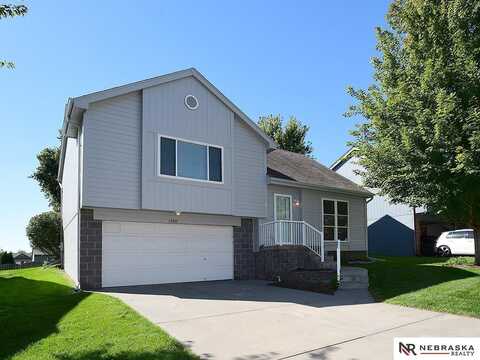 18011 Edna Street, Omaha, NE 68136