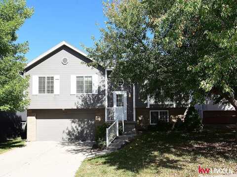 18716 W Street, Omaha, NE 68135