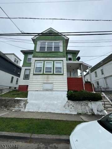 164 Fulton St, Paterson, NJ 07501