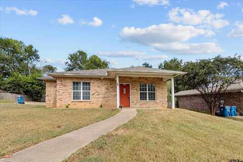 313 Half St, Lindale, TX 75771