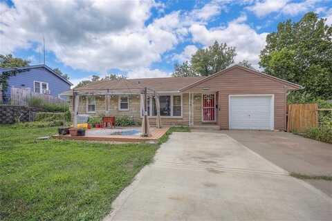 6710 N Wyandotte Street, Gladstone, MO 64118