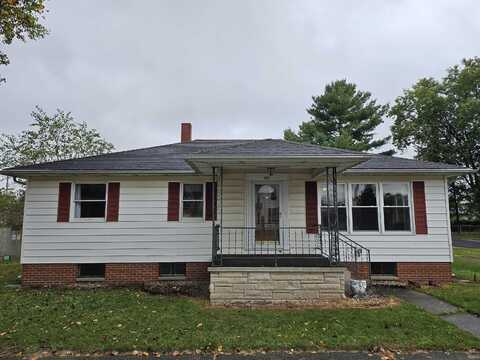 302 S Walnut Street, Mentone, IN 46539