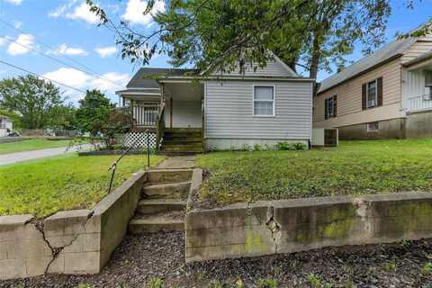 700 4th Street East, Scott City, MO 63780