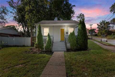 8426 Orchard Avenue, University City, MO 63132