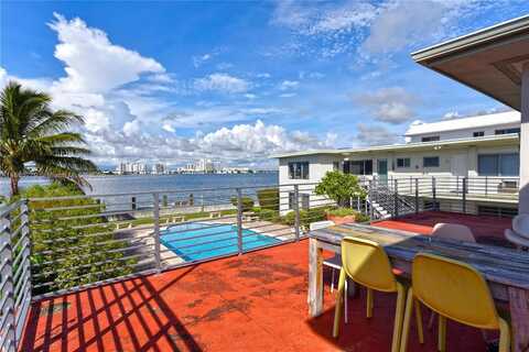 2250 Bay Dr, Miami Beach, FL 33141