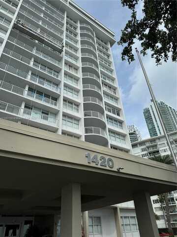 1420 Brickell Bay Dr, Miami, FL 33131